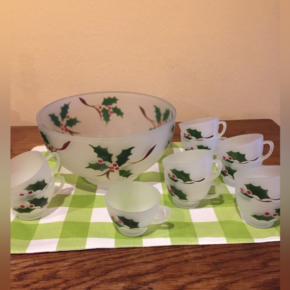Dining Vintage Frosted Holly Berry Glass Punch Bowl And Cups Set